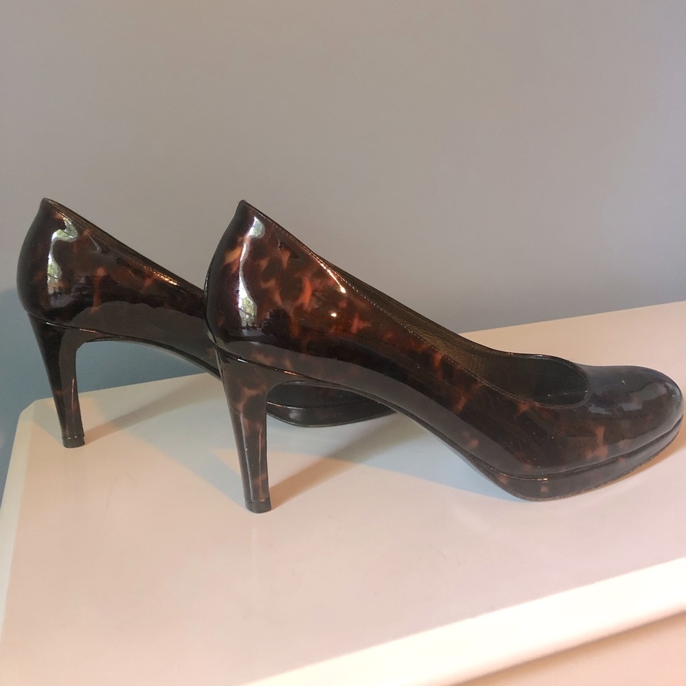 Stuart Weitzman Tortoise Patent Heel. Size 8.5